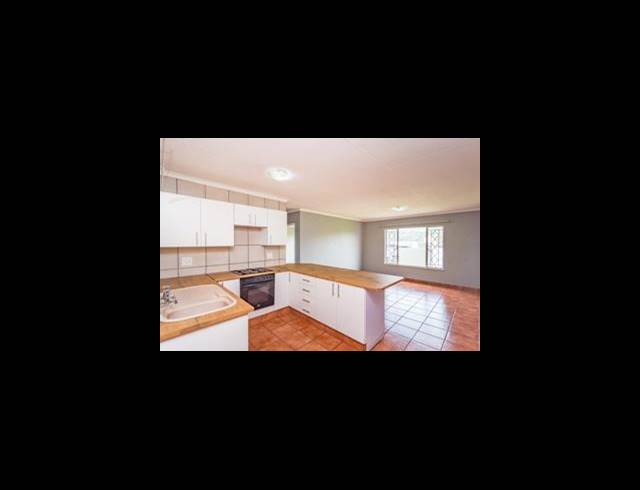 2 BEDROOM APARTMENT FOR SALE IN HELDERKRUIN EXT